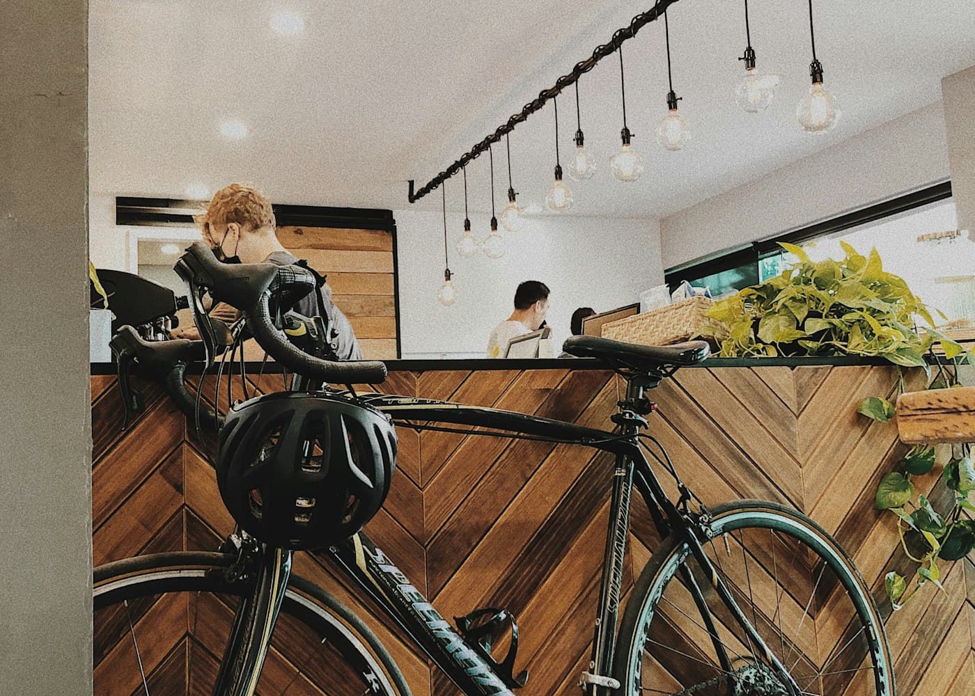 Interior da loja com bikes expostas